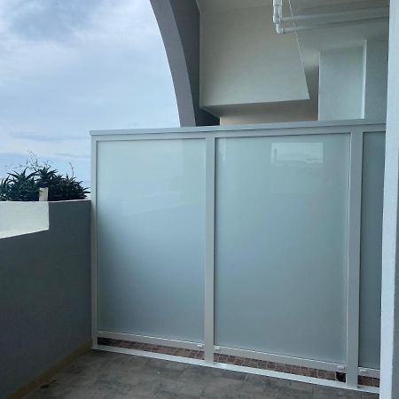 Bari Nalasia Beach Apartment מראה חיצוני תמונה