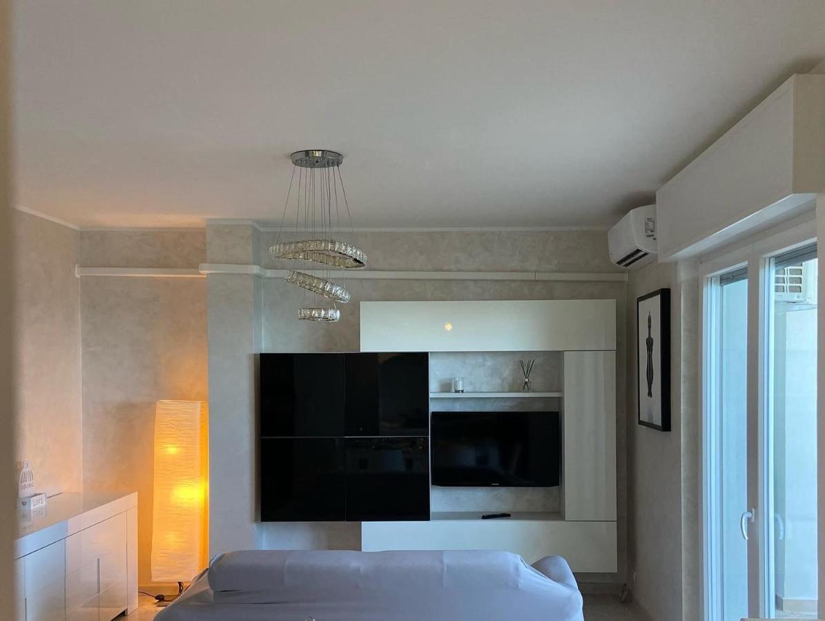 Bari Nalasia Beach Apartment מראה חיצוני תמונה